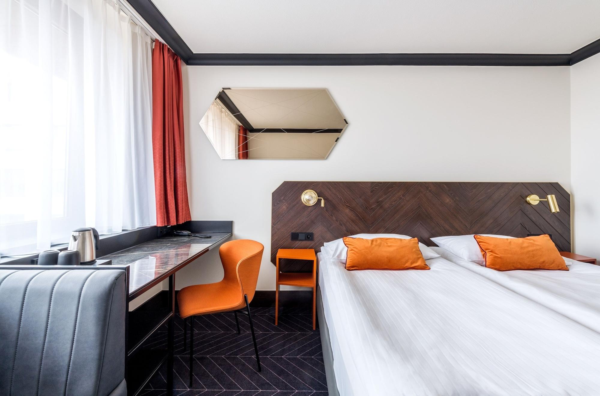 Vienna House By Wyndham Diplomat Prague Hotel Ngoại thất bức ảnh