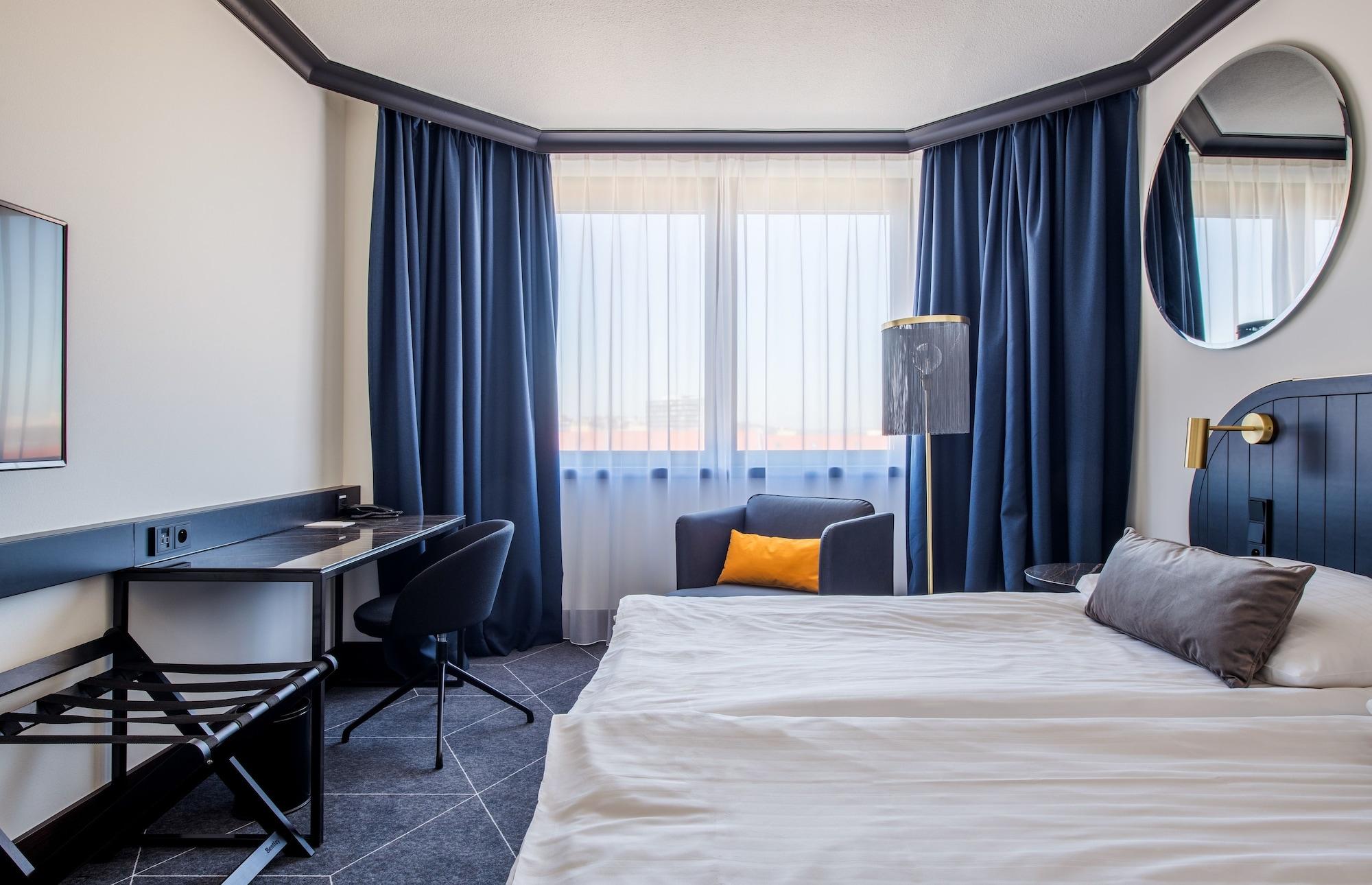 Vienna House By Wyndham Diplomat Prague Hotel Ngoại thất bức ảnh