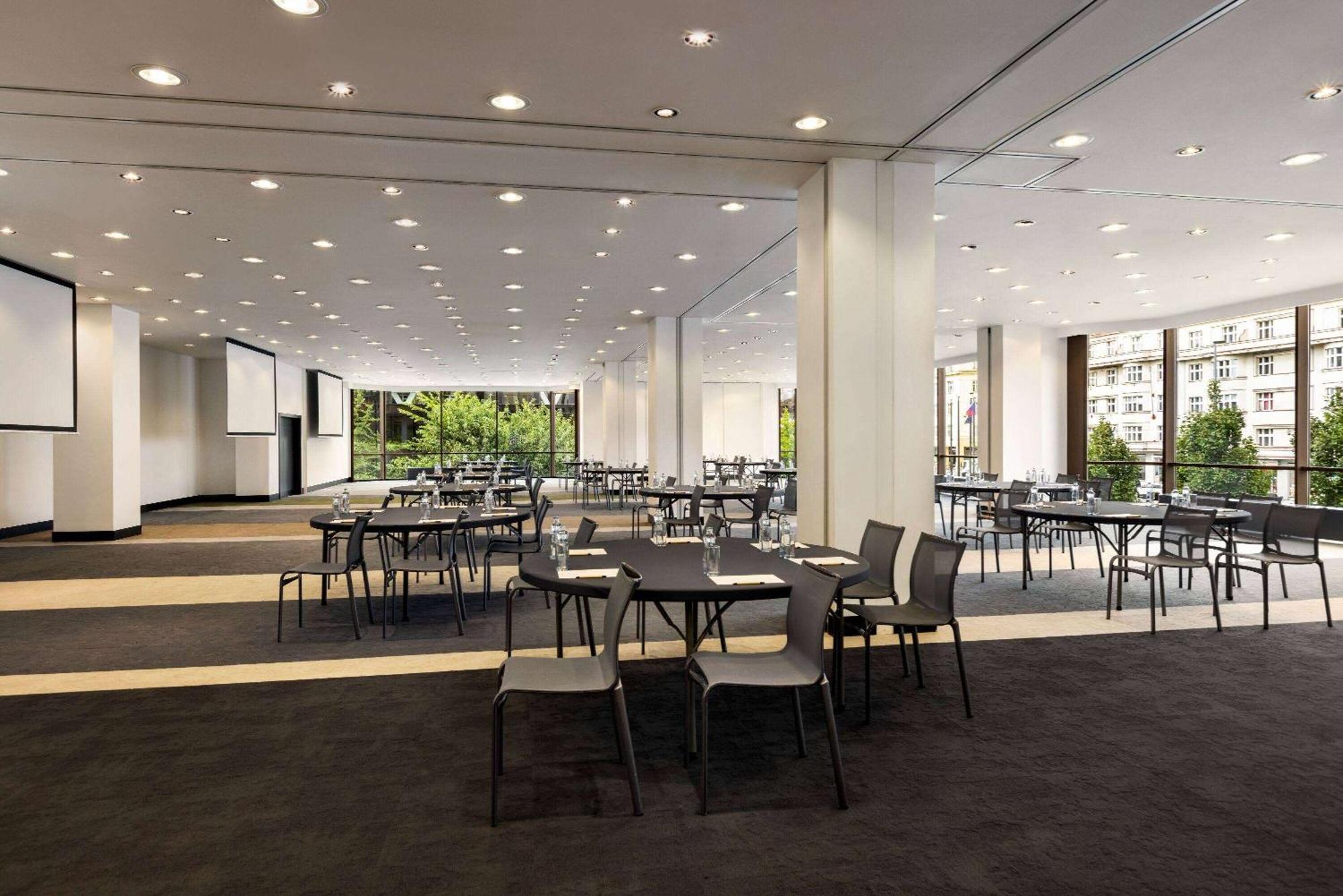 Vienna House By Wyndham Diplomat Prague Hotel Ngoại thất bức ảnh