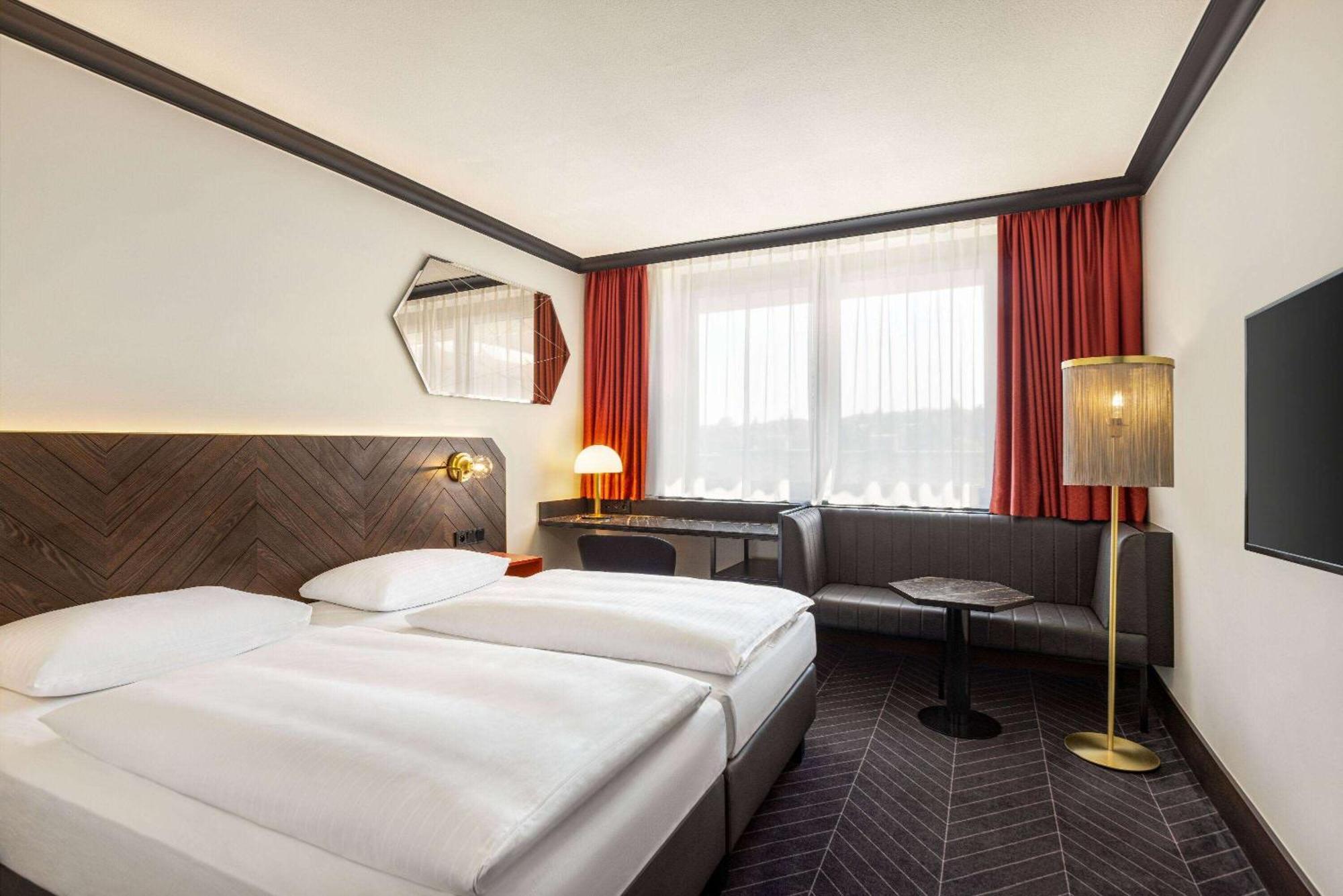 Vienna House By Wyndham Diplomat Prague Hotel Ngoại thất bức ảnh