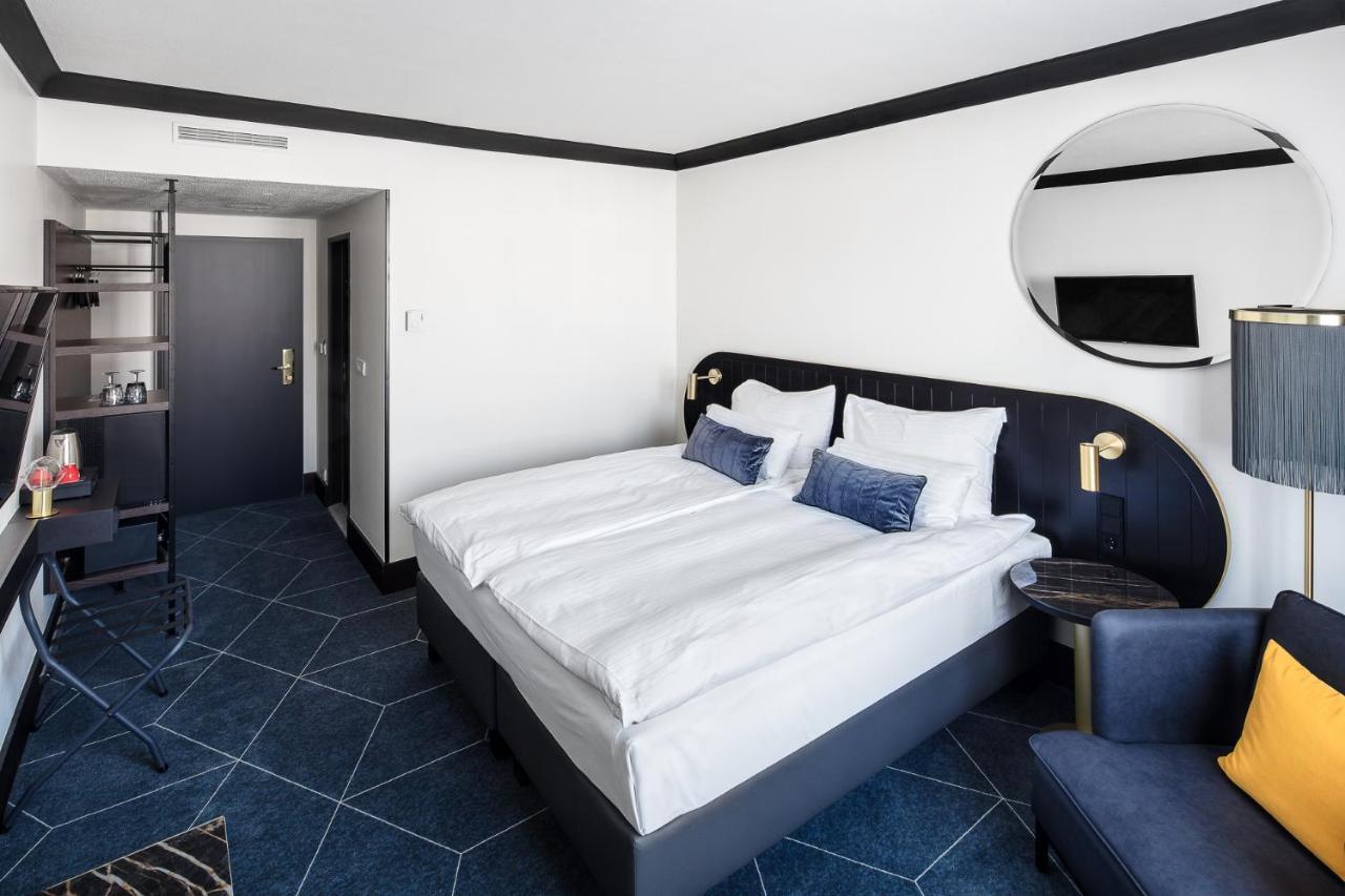 Vienna House By Wyndham Diplomat Prague Hotel Ngoại thất bức ảnh